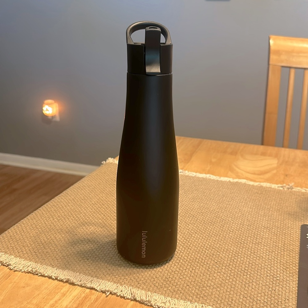 Lululemon Dining water bottle